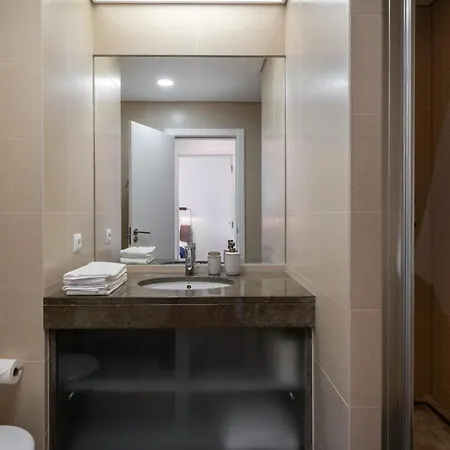 Ajuda-madeira By An Island 丰沙尔